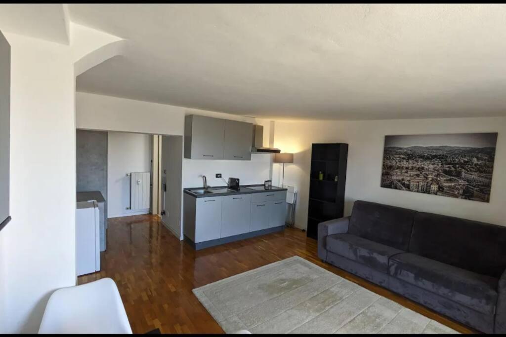 Amazing Apartment With View Near Metro Turin Bagian luar foto